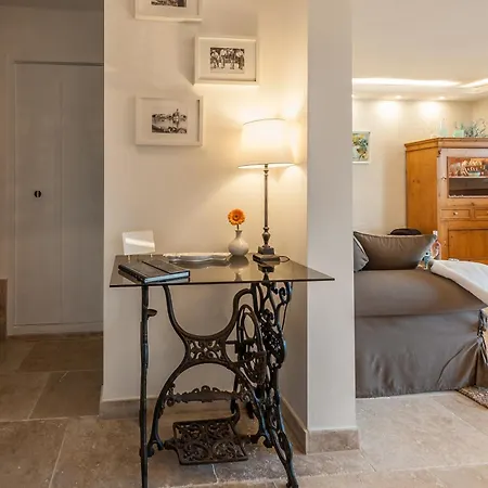 Geschmackvoll Eingerichtetes Le Poisson Bleu, 2 Terrassen, Pool, Meerblick, Eigener Parkplatz Apartment *