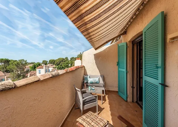 Geschmackvoll Eingerichtetes Le Poisson Bleu, 2 Terrassen, Pool, Meerblick, Eigener Parkplatz By Riviera Homelife Apartamento *