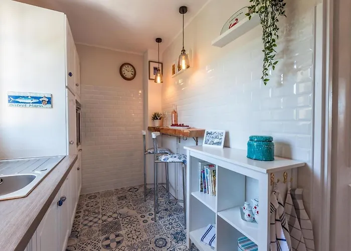 Apartamento Geschmackvoll Eingerichtetes Le Poisson Bleu, 2 Terrassen, Pool, Meerblick, Eigener Parkplatz By Riviera Homelife *