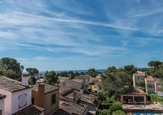 Geschmackvoll Eingerichtetes Le Poisson Bleu, 2 Terrassen, Pool, Meerblick, Eigener Parkplatz By Riviera Homelife Saint-Raphaël